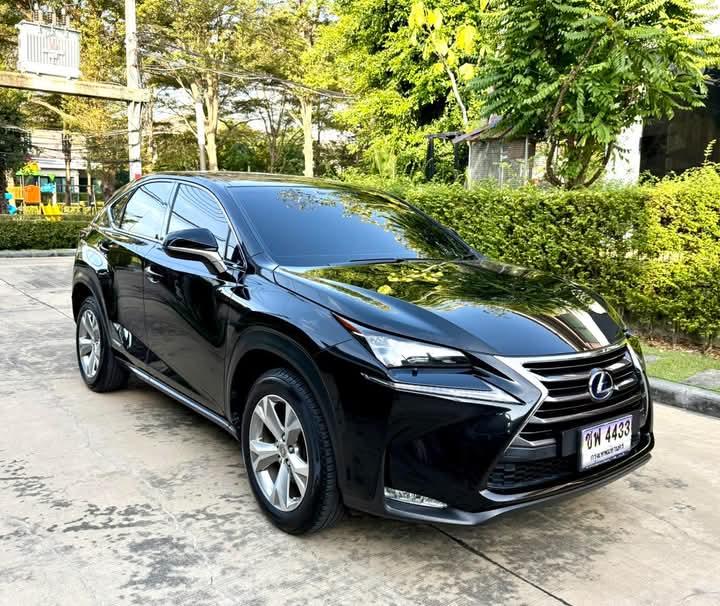 ขายด่วน Lexus NX 300h 2