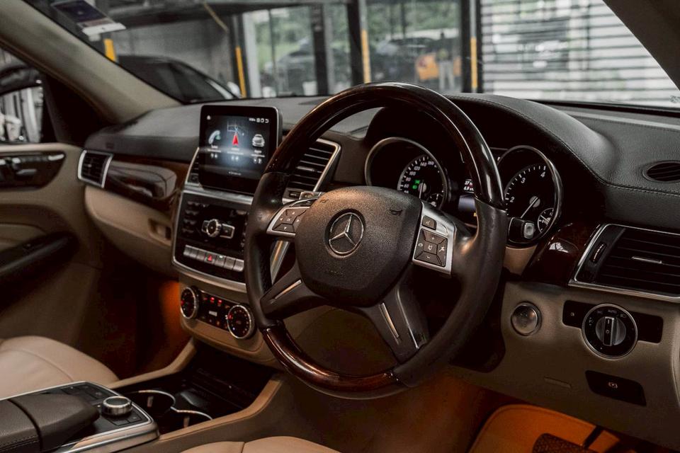 รหัสรถ 67GG8448 BENZ ML250 CDI Bluetec 4Matic AMG Package W166 Year 2015