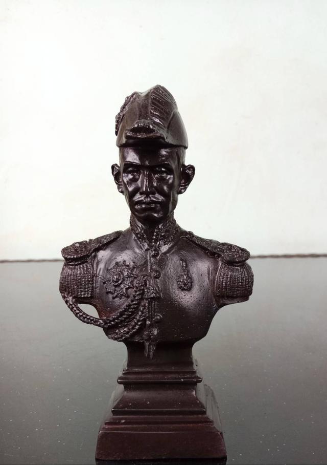 739.พระบรมรูปหล่อพระบาทสมเด็จพระปิ่นเกล้าเจ้าอยู่หัว