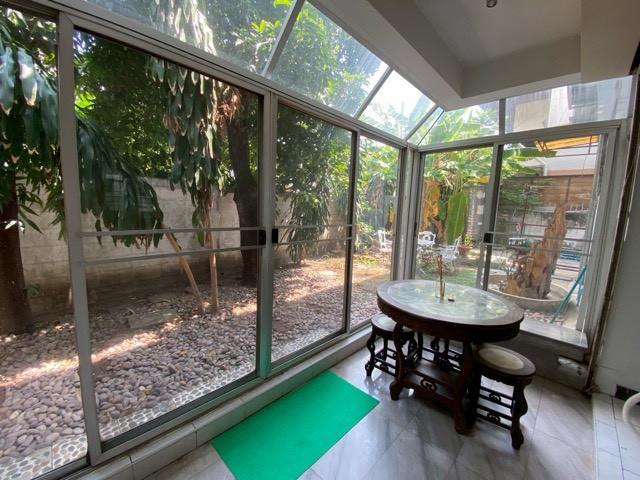 ให้เช่าบ้านเดี่ยว 2 ชั้น เนื้อที่ 90 ตร.วา ซอยรามคำแหง 21 ใกล้ทาว์อินทาว์ พร้อมเฟอร์นิเจอร์ เดินทางสะดวกไปเอกมัย ทองหล่อ ใกล้ทางด่วนมอเตอร์เวย์ โรงเรี 6