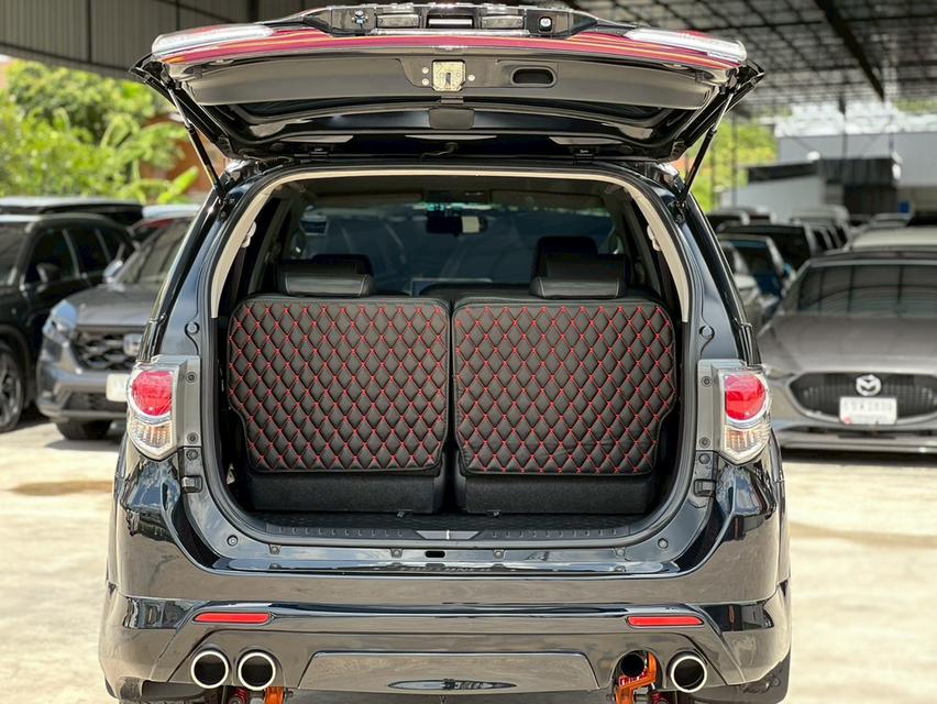 ปี 2015 TOYOTA FORTUNER, 2.5 V VN TURBOโฉม ปี11-15 สีดำ เกียร์ออโต้ ขับเคลื่อน2ล้อ 17