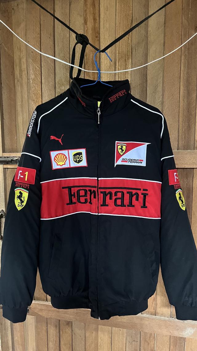 เสื้อผ้า กางเกง รองเท้า