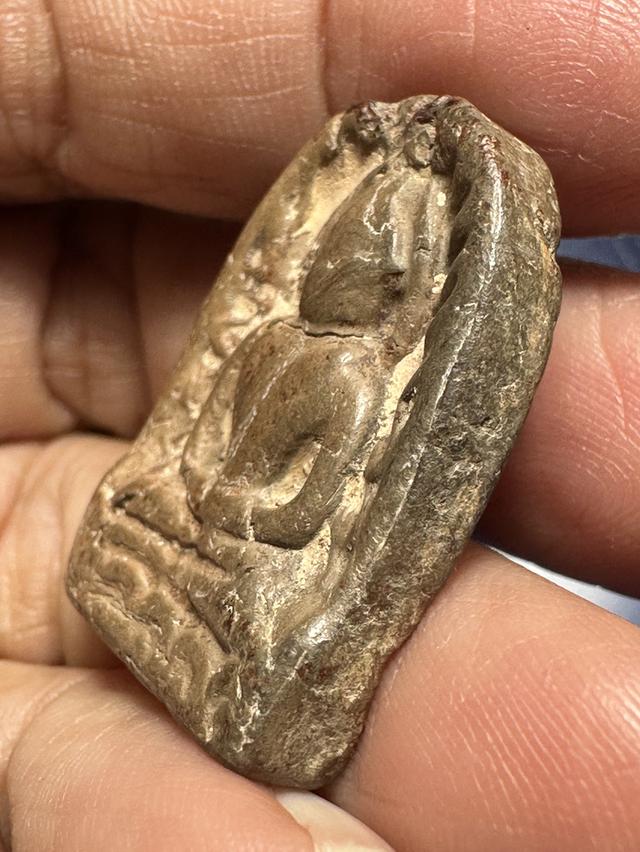 พระกำแพง ซุ้มกอ พิมพ์ใหญ่ รูปที่ 4