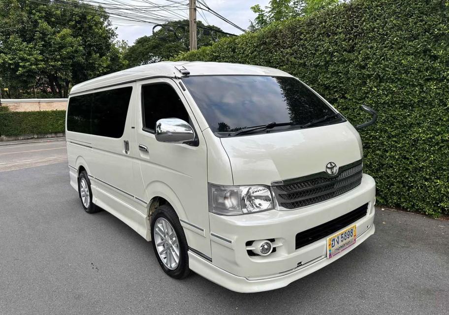 ขายรถ Toyota Ventury 2