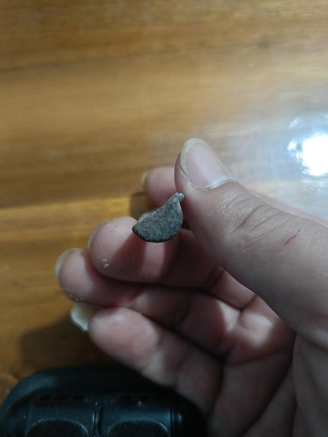 พระร่วงยืน กรุเก่า ลพบุรี สนิมแดง รูปที่ 5