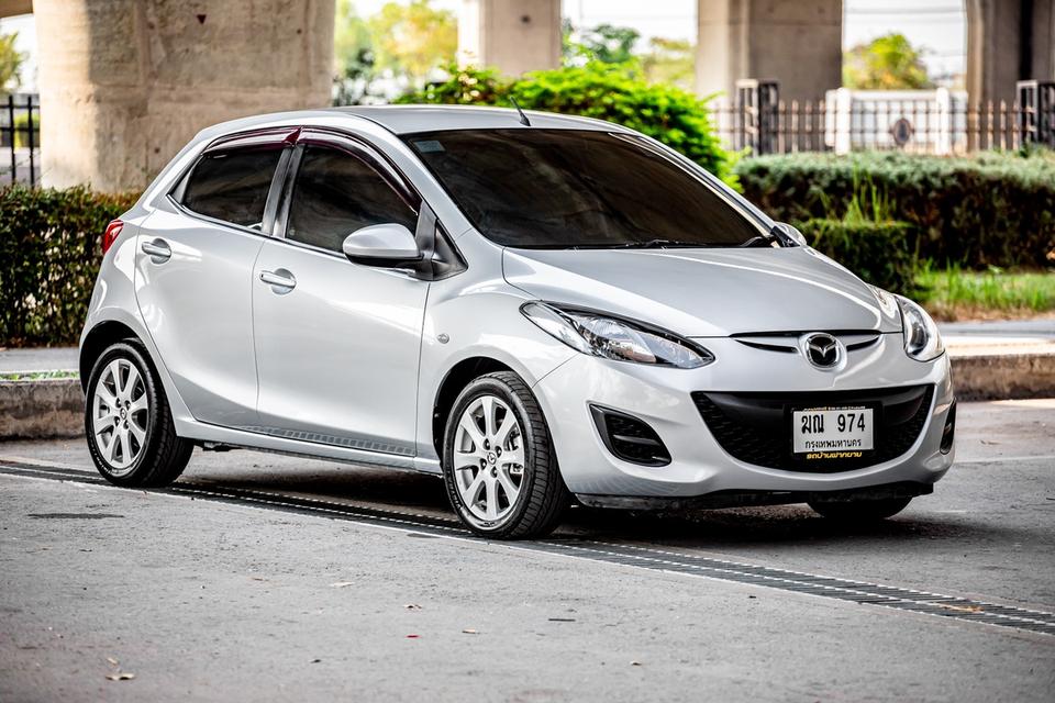 Mazda 2 1.5 Groove Sport ปี 2012 สีเทา มือเดียวป้ายแดง 4