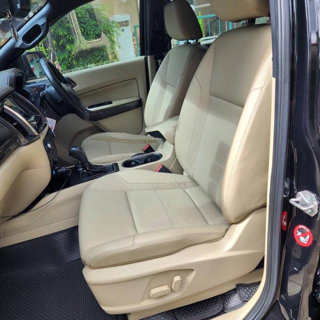 FORD EVEREST 3.2 TITANIUM PLUS AT4WD 3