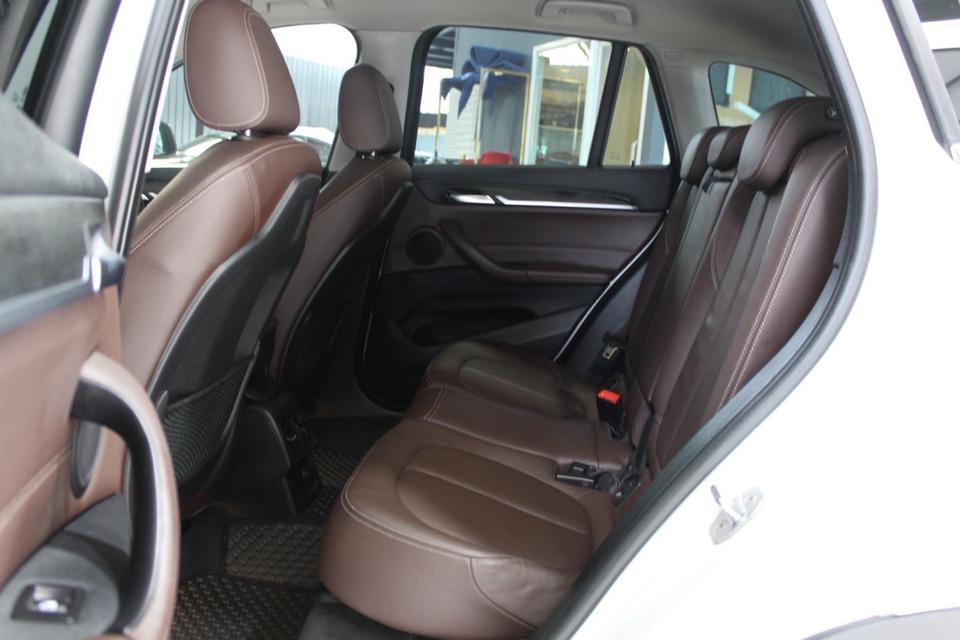 รหัสรถ JRS9722 BMW X1  S-Drive 1.8 i X-Line ( F48 ) ปี : 2018 11