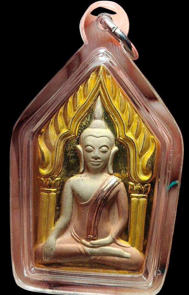 🚨พระขุนแผนกุมารทองสมบัติ (เนื้อสามกษัตริย์ หรือ เนื้อ 3K) 🏵️หลวงพ่อพูล วัดไผ่ล้อม จังหวัดนครปฐม จัดสร้างขึ้นในปี พ.ศ. 2548 ซึ่งถือเป็นหนึ่งในวัตถุมง