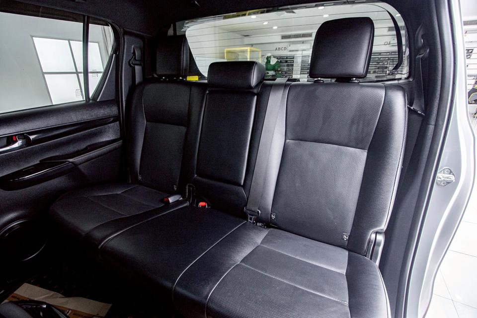 TOYOTA HILUX REVO 2.4 DOUBLE CAB ROCCO PRERUNER NAVI 2019  6