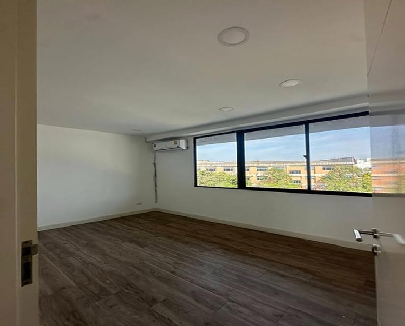 ให้เช่าโฮมออฟฟิศ / สำนักงาน 4 ชั้น โครงการ Nirvana@work ลาดพร้าว เกษตร-นวมินทร์ / เนอวาน่า แอท เวิร์ค / ถนนประเสริฐมนูกิจ 3