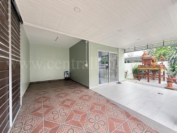 ทาวน์โฮม บ้านพฤกษา 60 รังสิต - บางพูน หลังมุม