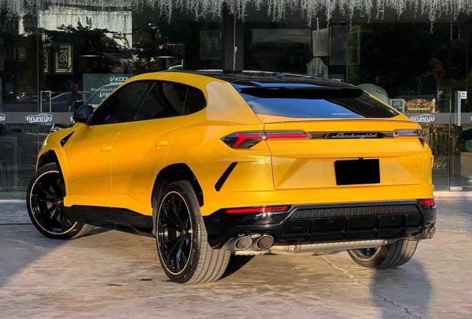 Lamborghini Urus 2021 สีเหลือง 2