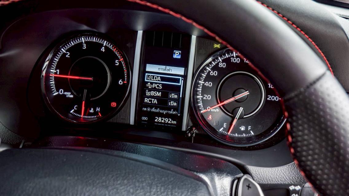 TOYOTA FORTUNER 2.8 GR SPORT 4WD ปี 2024 สีดำ โฉม ปี15-ปัจจุบัน รูปที่ 13