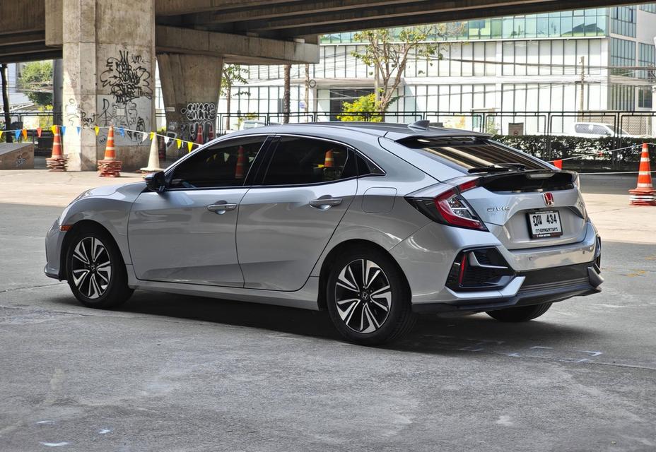 Honda Civic FK 1.5 Turbo Hatchback ปี 2019 3