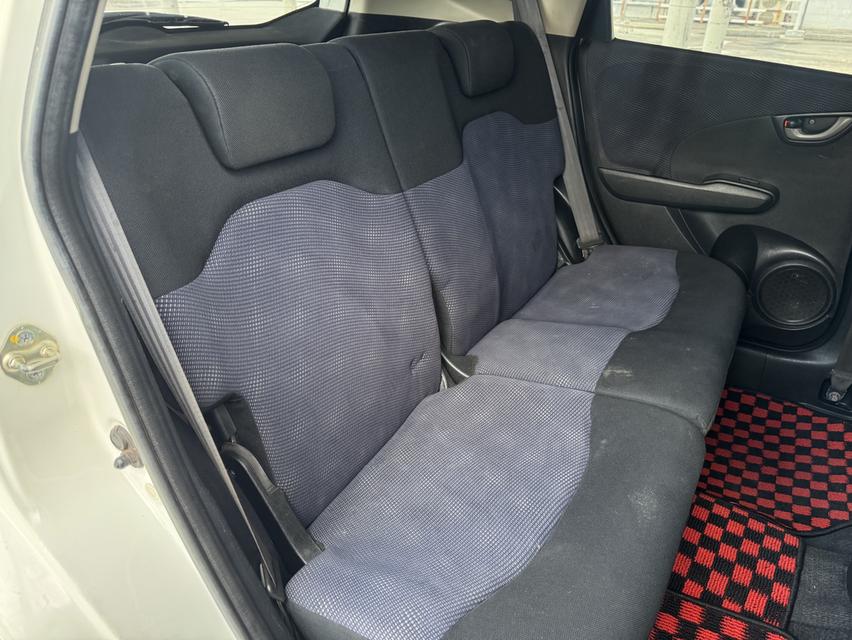 HONDA JAZZ GE 2011 AUTO IVTEC 17