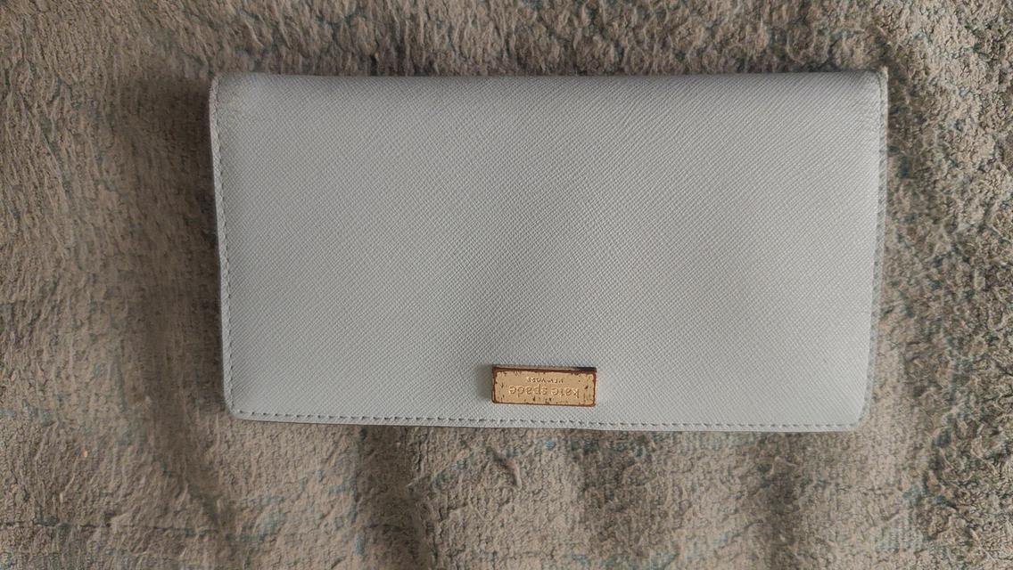 กระเป๋าสตางค์ Kate Spade