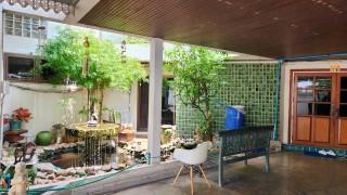 บ้านสวยพร้อมอยู่สองหลังใหญ่บนเนื้อที่กว้าง 550 ตารางวา  ทำเลทองใกล้ถนนเพชรเกษมซอยหมอศรีใกล้โรงเรียนยอแซฟ  6