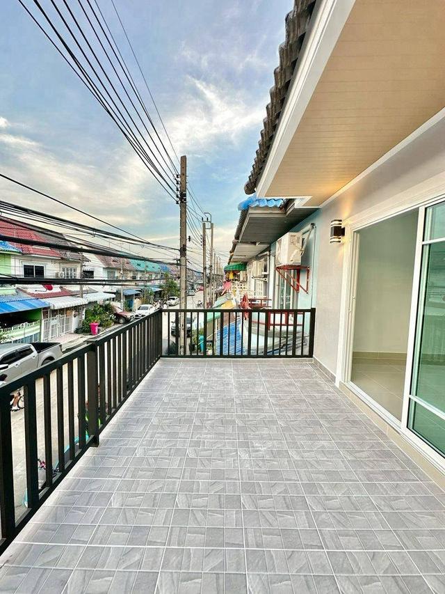 บ้านรีโนเวทพร้อมอยู่ 12