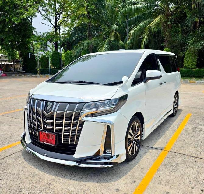 Toyota ALPHARD 2.5SC PACKAGE สีขาว ปี 2023 ไมล์ 20,000 กม.