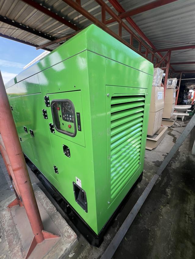 เครื่องปั่นไฟขนาด250Kva Cummins 4