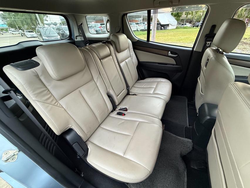 Isuzu MU-X 3.0 DVD 4wd ปี15 15