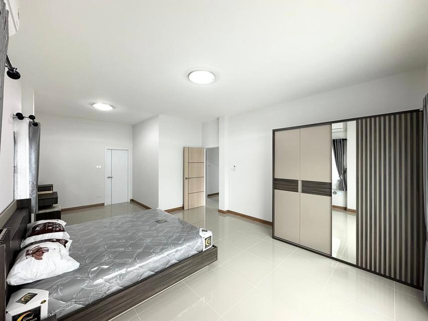 บ้านเดี่ยวสองชั้นในโครงการ ทำเลใกล้สิ่งอำนวยความสะดวก #สันกำแพง ราคาเพียง 22,000 บาท/เดือน ✨清迈独栋两层别墅出租 3 卧室 3 卫生间 - 租金 22,000 泰铢/月 ✨ 4