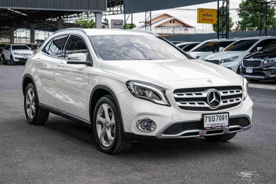 (แจ้งรหัสรถ NP7091) 🔥 MERCEDES-BENZ GLA200 URBAN FACELIFT ปี 2018 รูปย่อยที่ 1