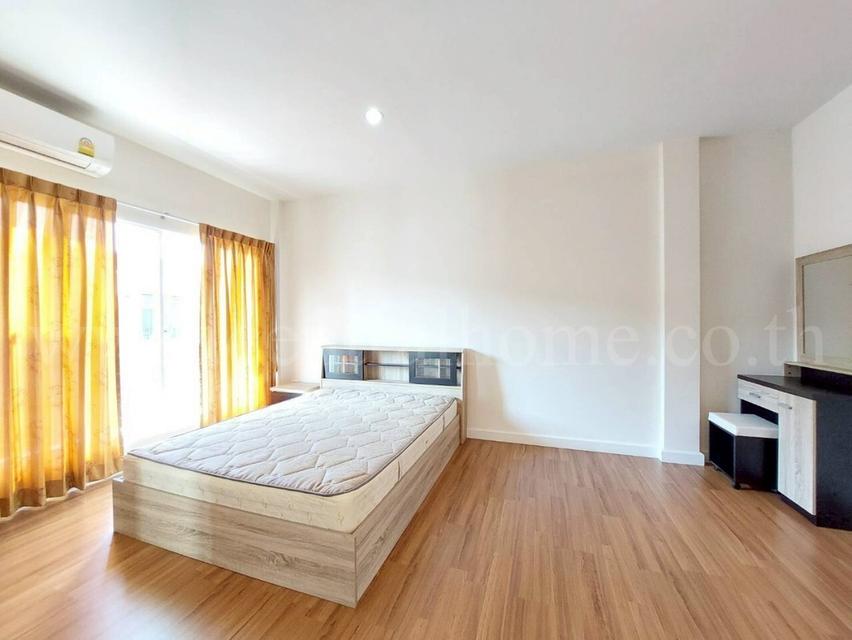 ทาวน์โฮม นลิน อเวนิว 3 รามคำแหง หลังมุม 9