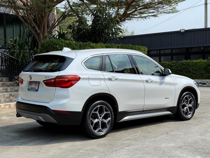 2017 BMW X1 18d ( ดีเซล ) F48 รถออกศูนย์ BMW THAILAND รถวิ่งน้อย เข้าศูนย์ทุกระยะ ไม่เคยมีอุบัติเหตุครับ 3