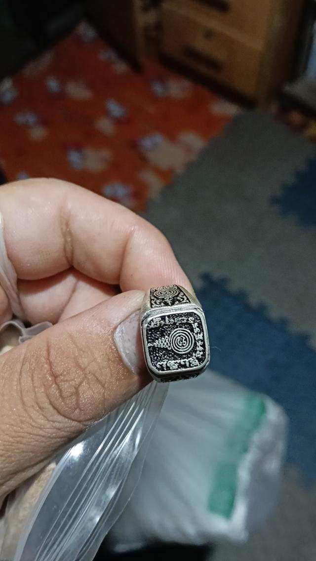 แหวนหลวงปู่เอียด ปี48