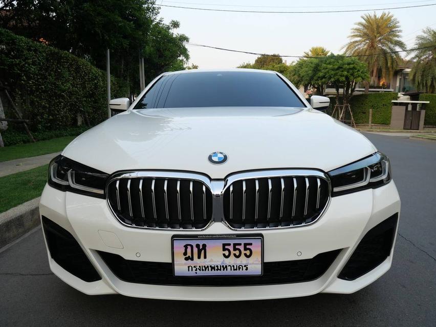 2021 BMW 520d M-Sport LCi ราคาเพียง 1,840,000 บาท