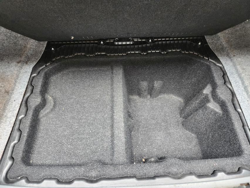 BMW 318i 2.0 E90 AT ปี 2008 18