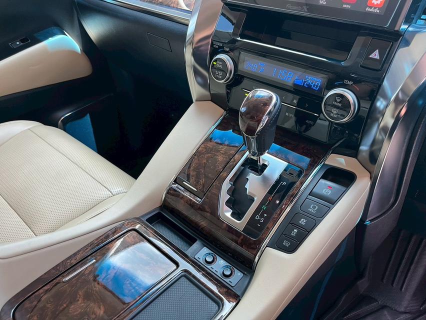 รถเข้าใหม่! Toyota Vellfire 2.5 HV VL 4WD ปี 2020 17