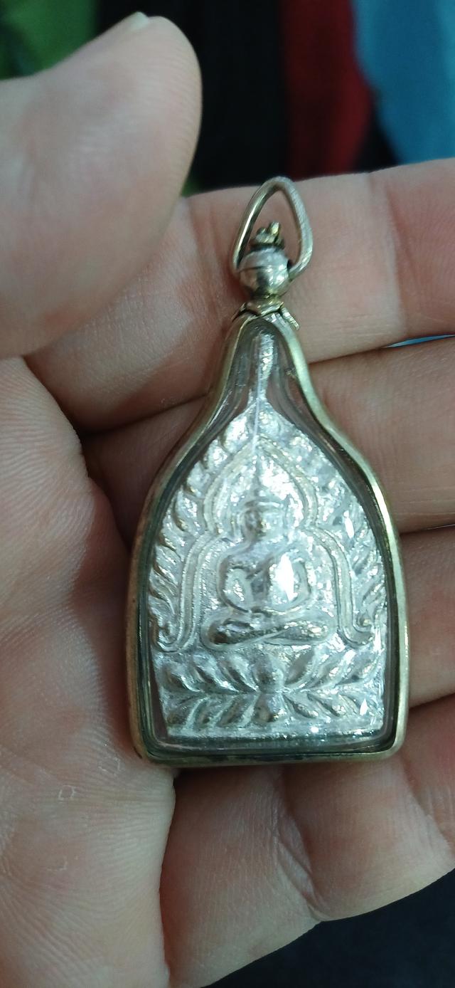 เหรียญเจ้าสัวมหาเศรษฐี ญส.ส.90 僧王级大富豪圣物:曼谷僧王庙(Wat Bowonniwet)佛历2546年(2003年)“座山佛/座山富贵佛(Phra Chao Sua)” 庆祝前僧王90寿辰(双面委员模) รูปที่ 6
