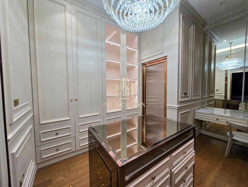 NARASIRI Krungthep Kreetha Super Luxury Residence on a Prime Location 12