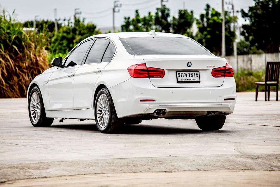 BMW 320i Luxury ปี 2016 4