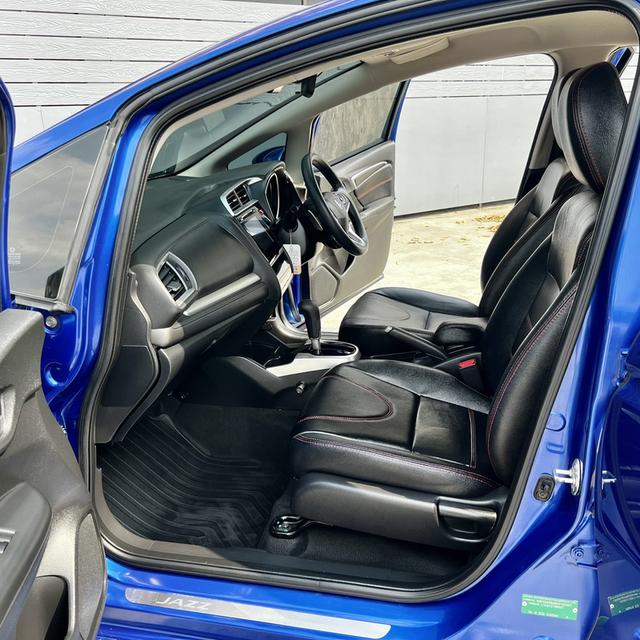 HONDA JAZZ, 1.5 i-VTEC SV ปี 2016 โทร. 0922639576 เอ๋ รูปที่ 7