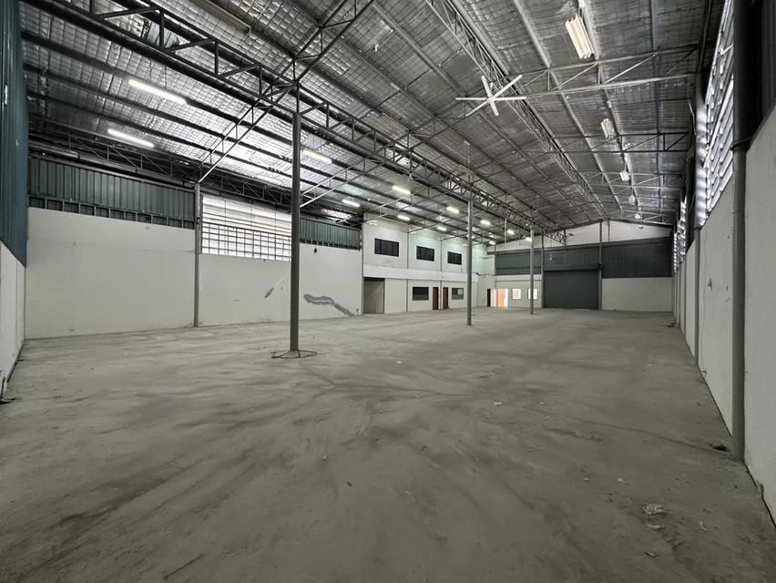 ให้เช่าโกดังพร้อมสำนักงาน พัฒนาการ เขตสวนหลวง กรุงเทพมหานคร BRE25507 3
