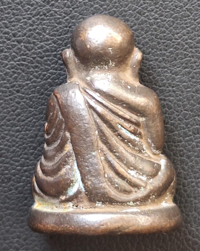 หลวงพ่อเงิน วัดบางคลาน รุ่นรวยเงินเหลือ รูปที่ 2