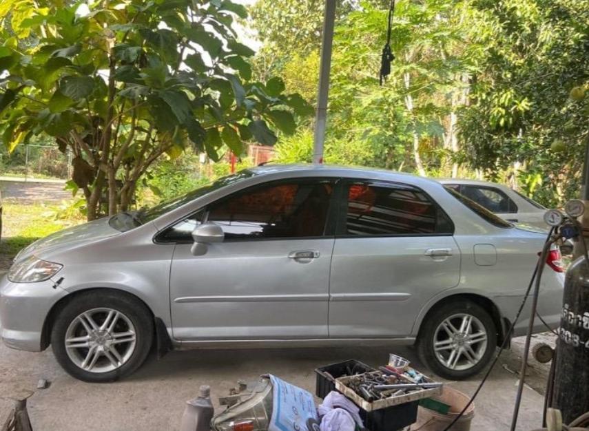 Honda City สภาพใหม่พร้อมโอนเล่ม 4