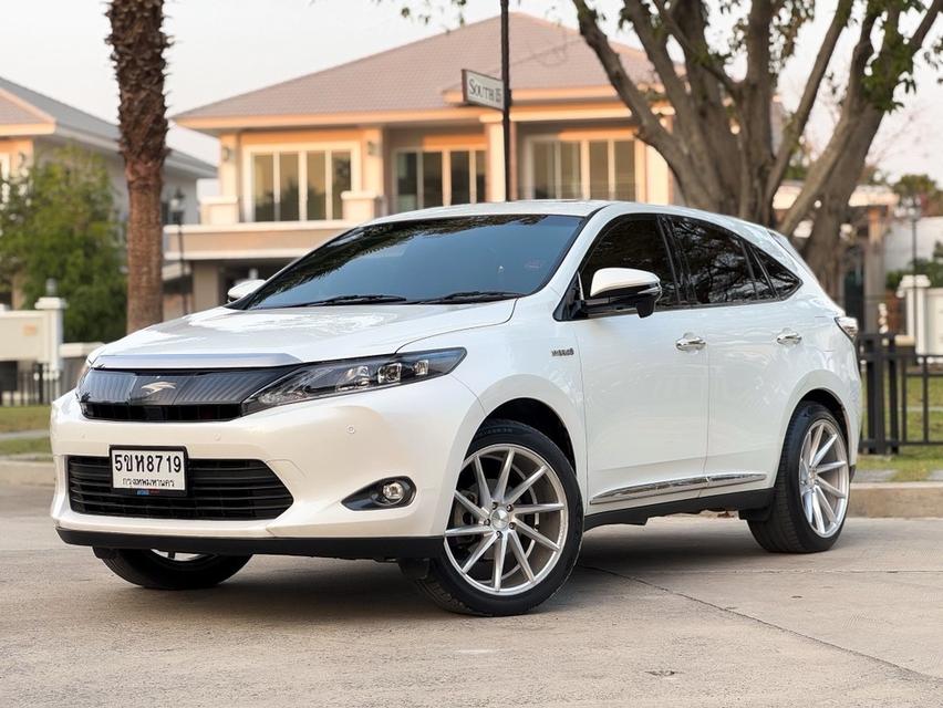 รหัส AVA8719 💚  Toyota Harrier 2.5 Hybrid E-Four ปี 2015 Top