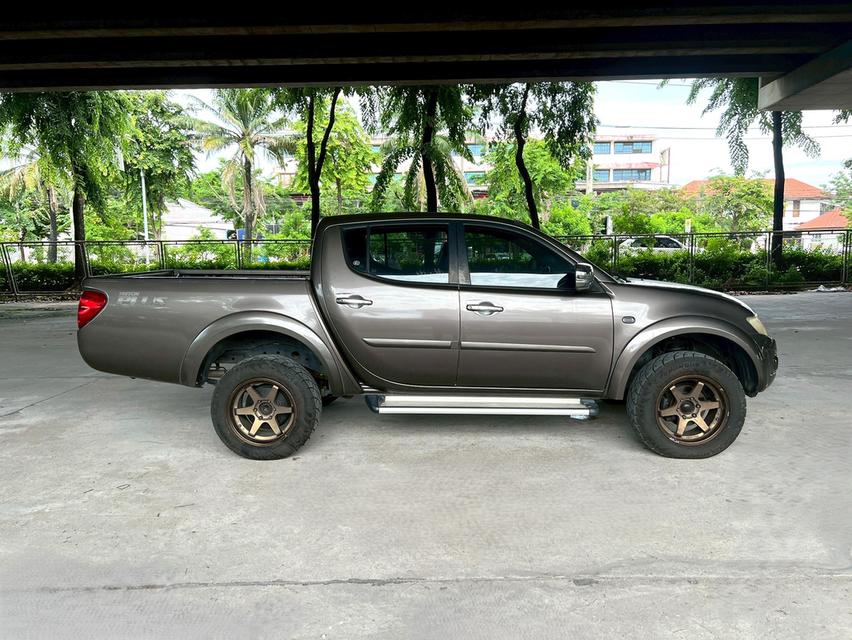 ขายรถ Mitsubishi Triton 2.5 DBL Plus 4 ประตู ปี 2014 สีน้ำตาล เกียร์ออโต้ 8