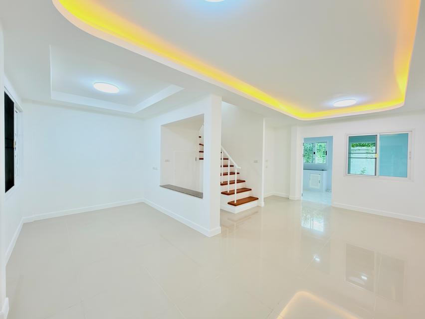 หมู่บ้านโนโววิลล์ ซ.12B (ซอยสุดท้าย) โทรสอบถามราคา 5