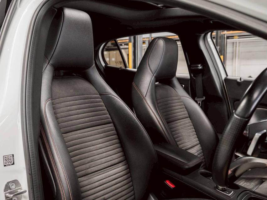 รหัสรถ 67GG8603 Mercedes Benz GLA250 AMG Dynamic 2018 19