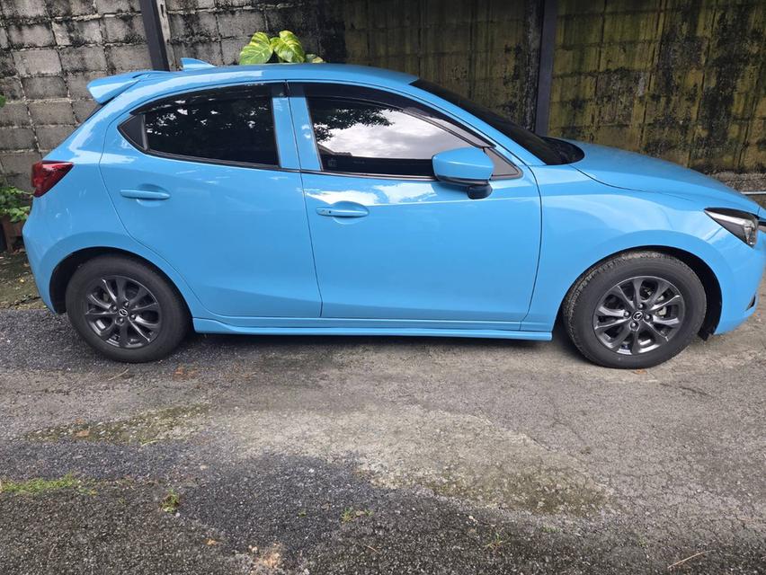 รถยนต์ มาสด้า 2 ปี 2017 3