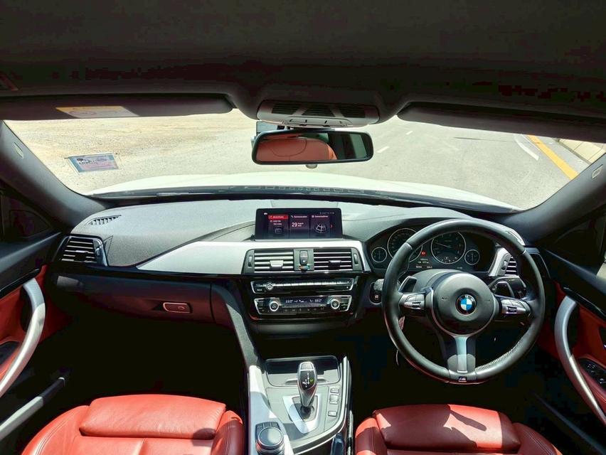 BMW #320d GT M sport Lci Top ปี 2019 สีขาว 2