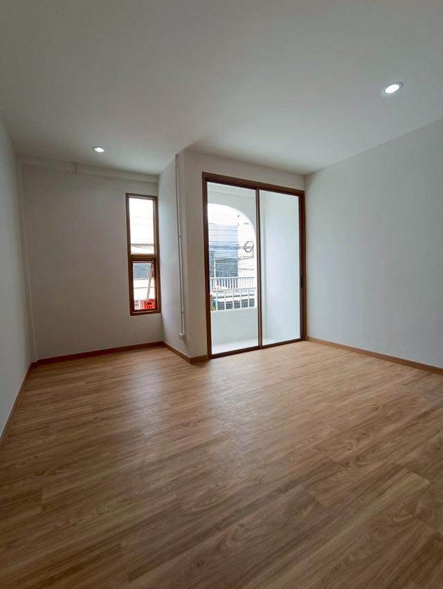 ขายทาวน์เฮาส์ 2 ชั้น สไตล์มินิมอล ซอยอ่อนนุช 48 บ้านรีโนเวทใหม่ทั้งหลัง ตกแต่งสวยน่าอยู่ (N.1943) 5