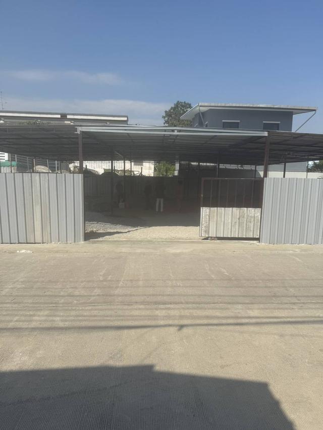 ที่ดินพร้อมสิ่งปลูกสร้างโรงจอดรถ 1