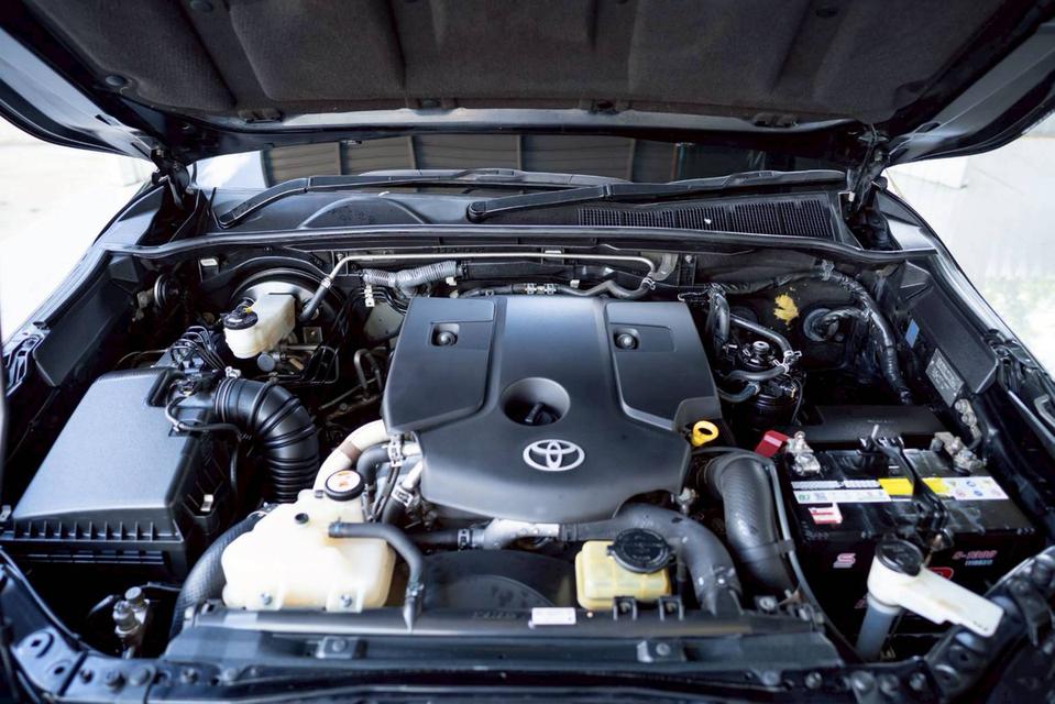 Toyoya Fortuner 2.4V Eeader ปี21 17